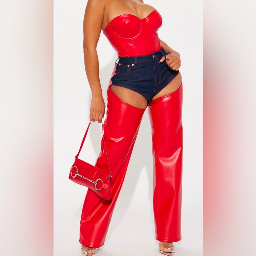 Red Women's Pants